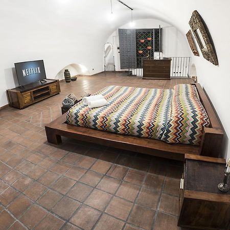 The Rock Apartment เนเปิลส์ ภายนอก รูปภาพ