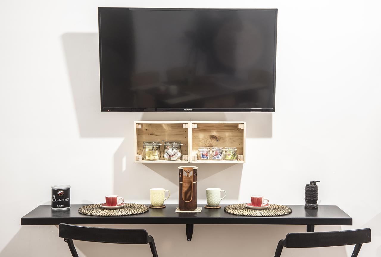 The Rock Apartment เนเปิลส์ ภายนอก รูปภาพ